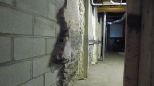 Bowing Cinder Block | Philidelphia, PA | StablWall